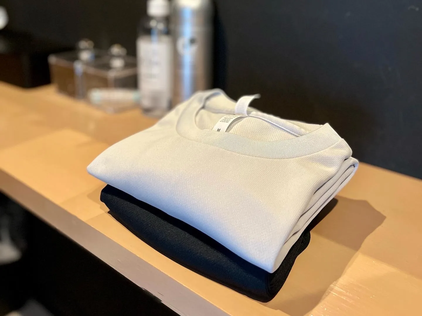 更衣室に置かれたレンタルウェア