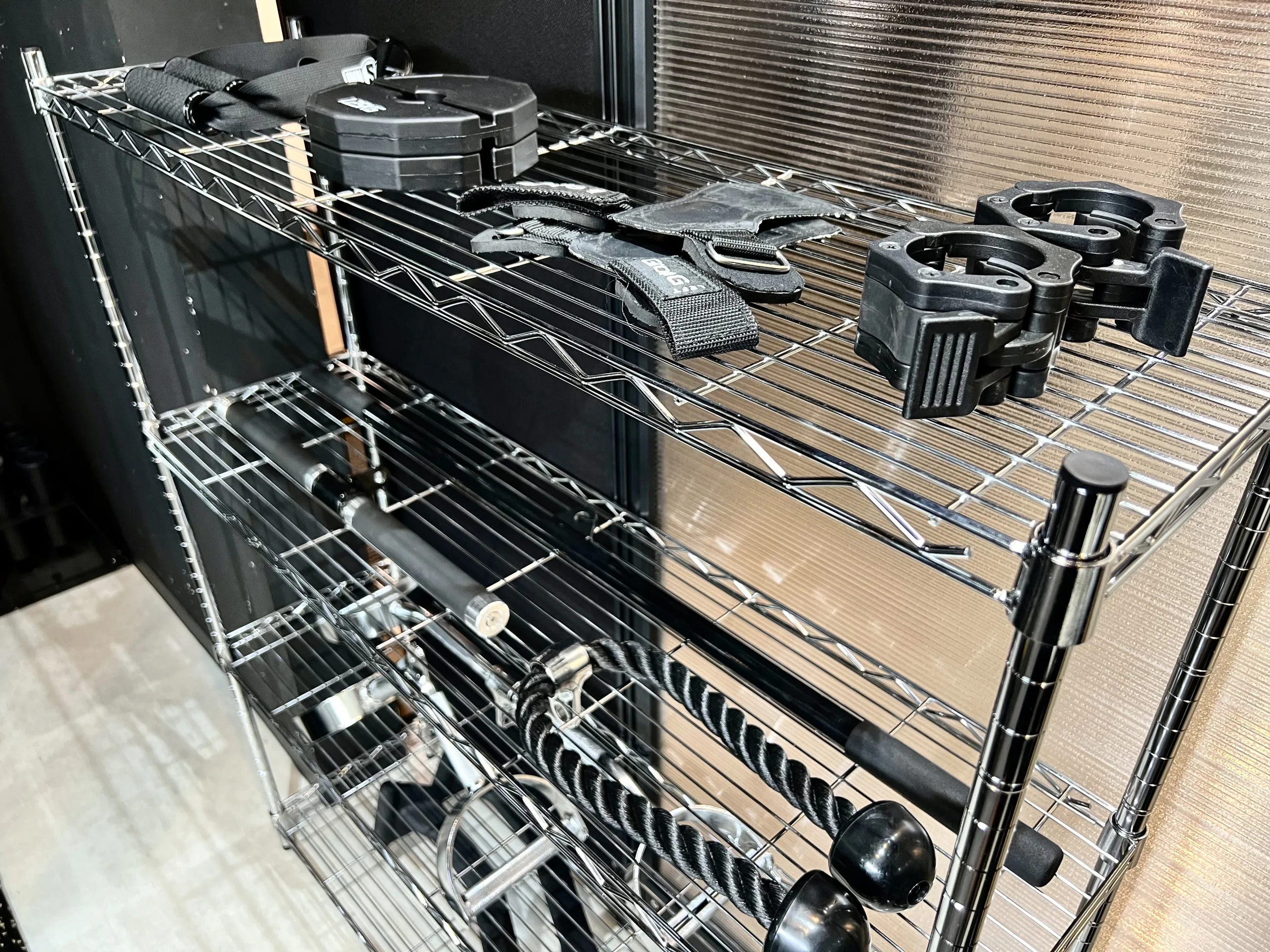 QUALITAS青山外苑前店のトレーニング施設の内装（追加視点）