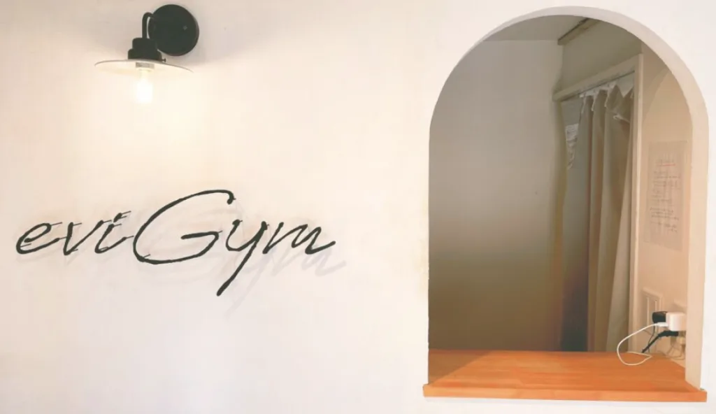 eviGymのロゴ
